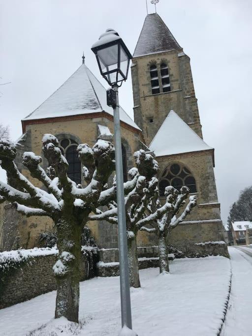 Gite D'Etape Du Tilleul, 4-8 Personnes La Celle-les-Bordes Exterior foto